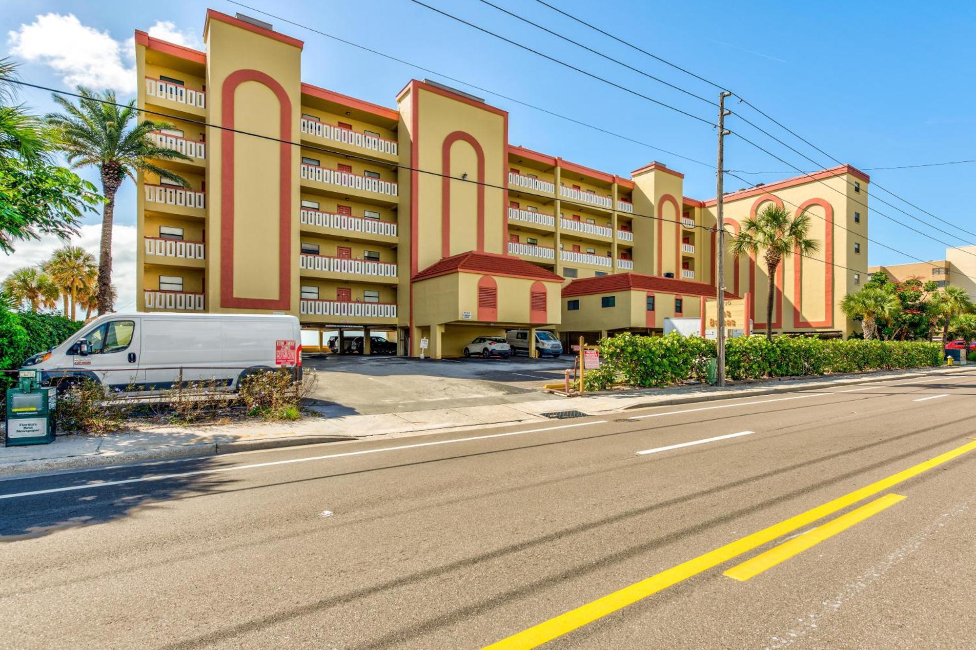 Las Brisas 202 St. Pete Beach Exterior photo